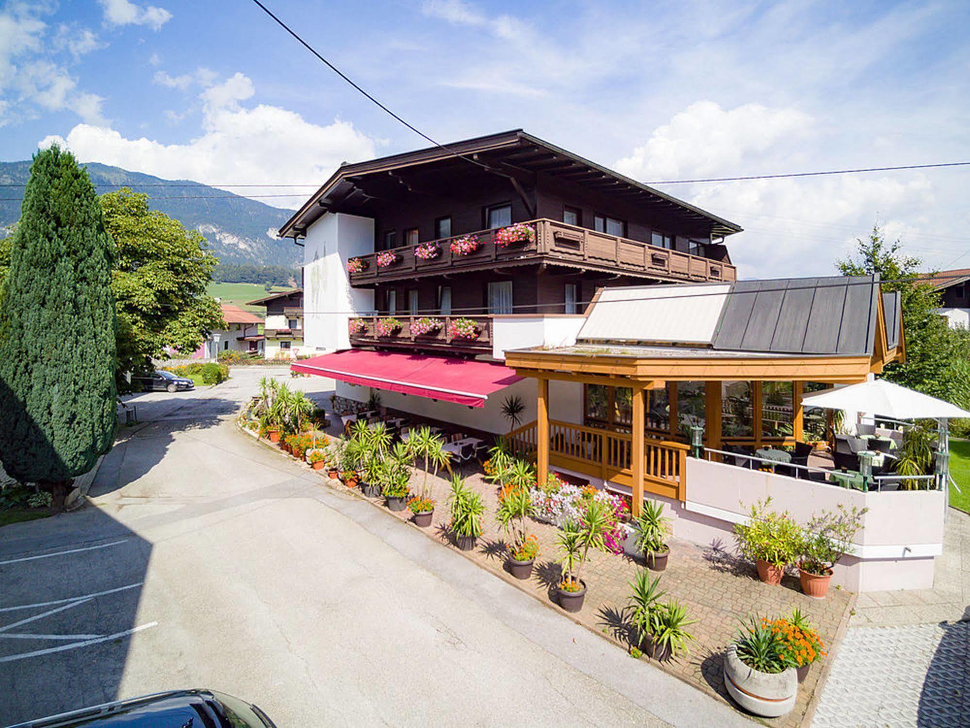 Gasthof Pension Alpenblick Radfeld Dış mekan fotoğraf